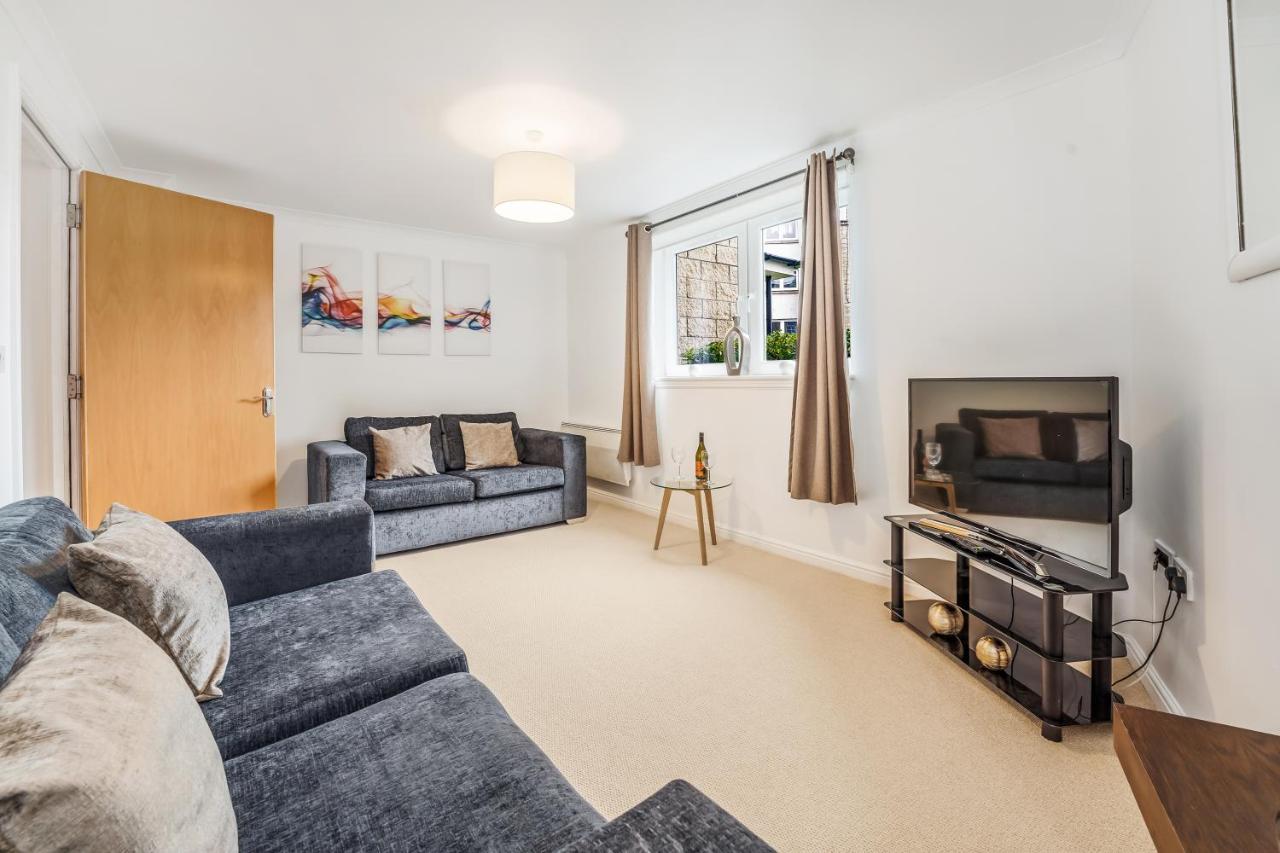 Saughton Suite With Views Of Water Of Leith Edinburgh Bagian luar foto