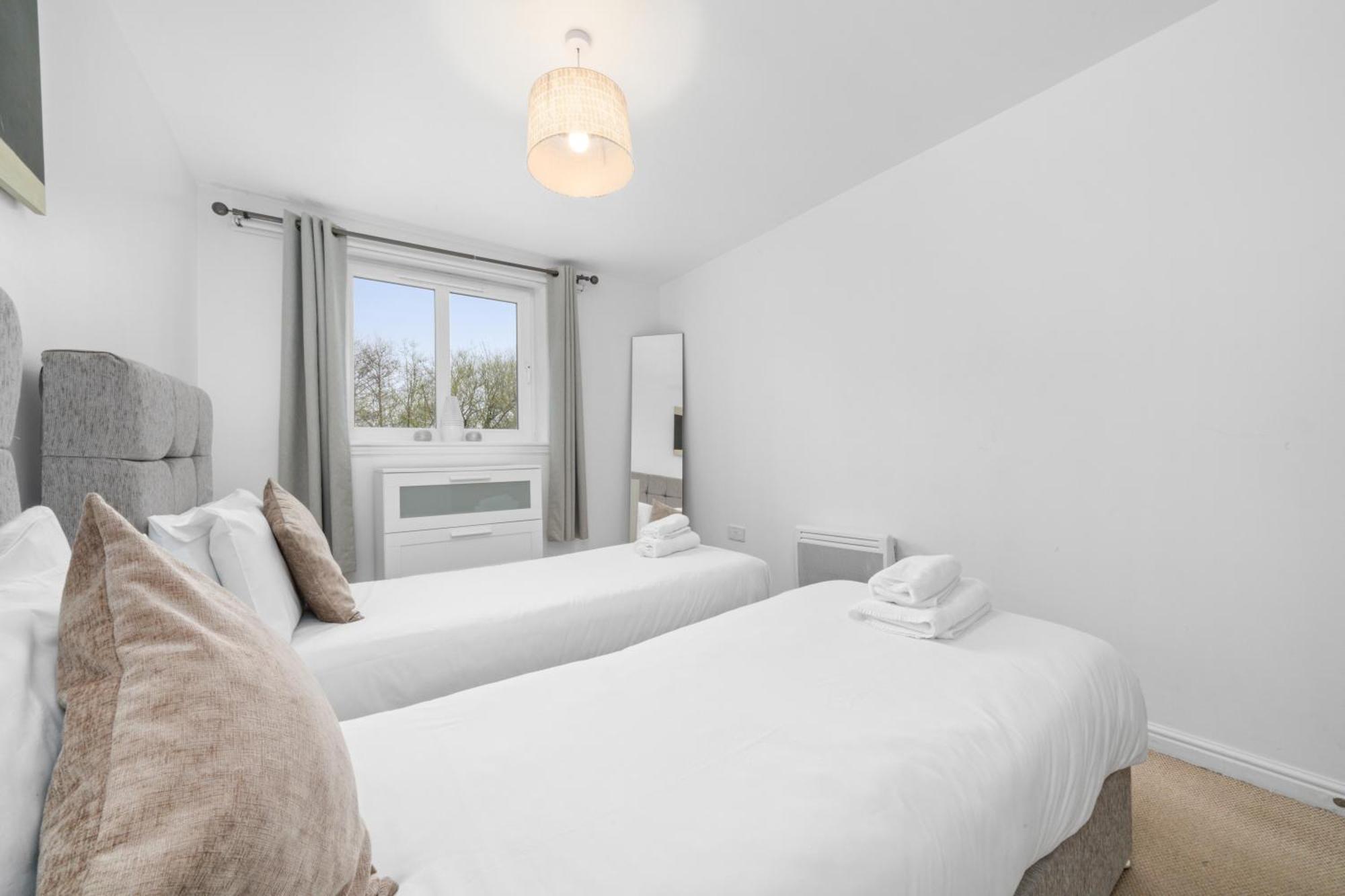Saughton Suite With Views Of Water Of Leith Edinburgh Bagian luar foto