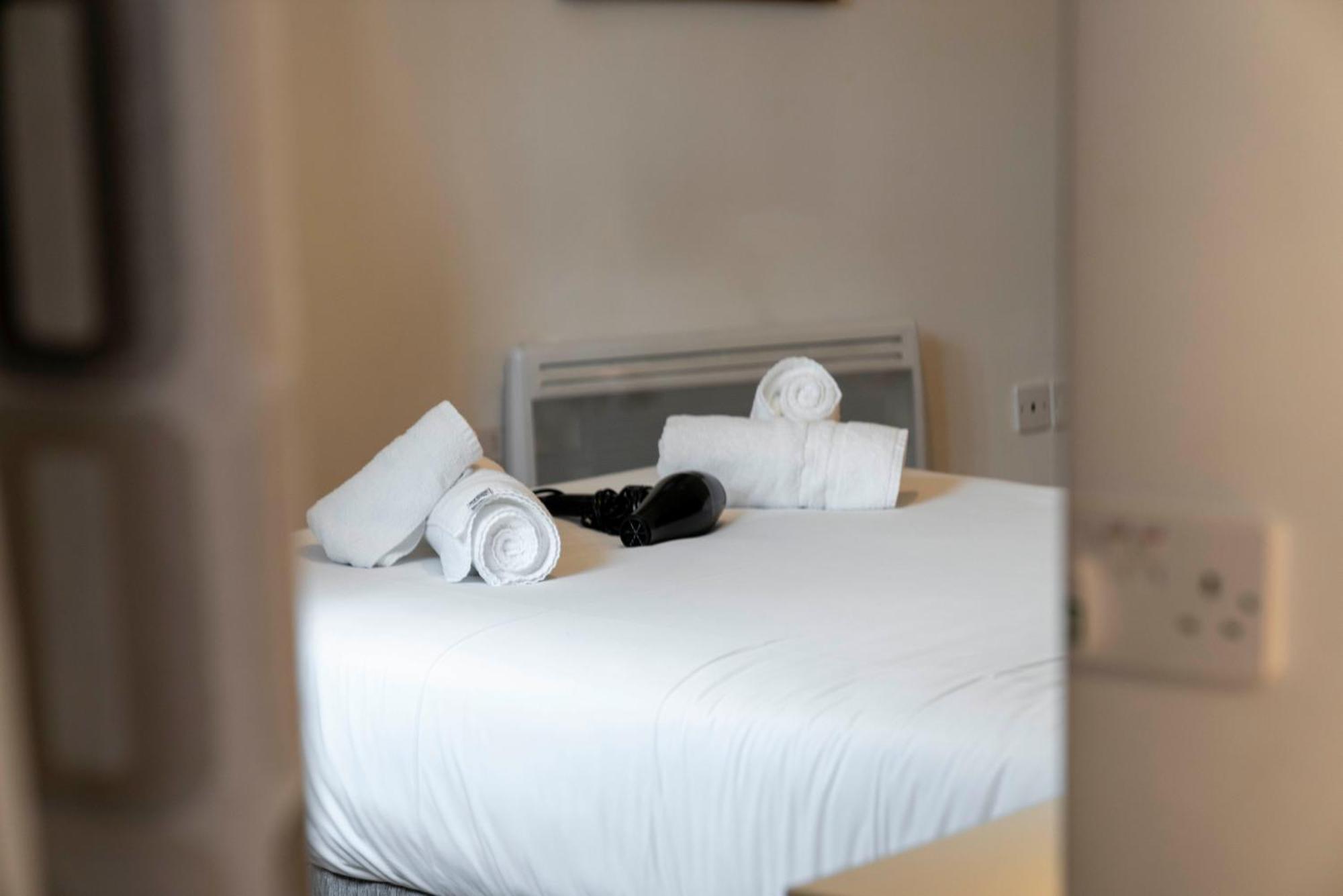 Saughton Suite With Views Of Water Of Leith Edinburgh Bagian luar foto